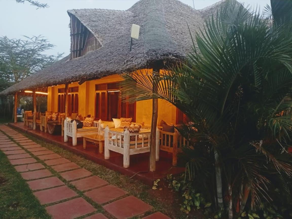 The Last Village Lodge Athi River ภายนอก รูปภาพ