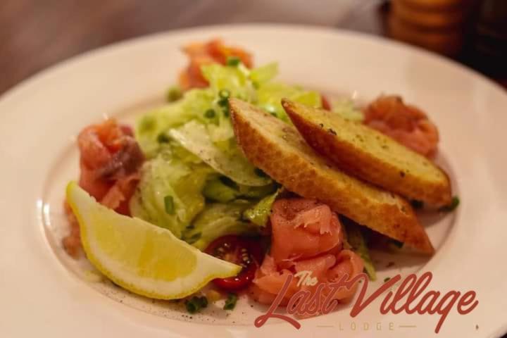 The Last Village Lodge Athi River ภายนอก รูปภาพ